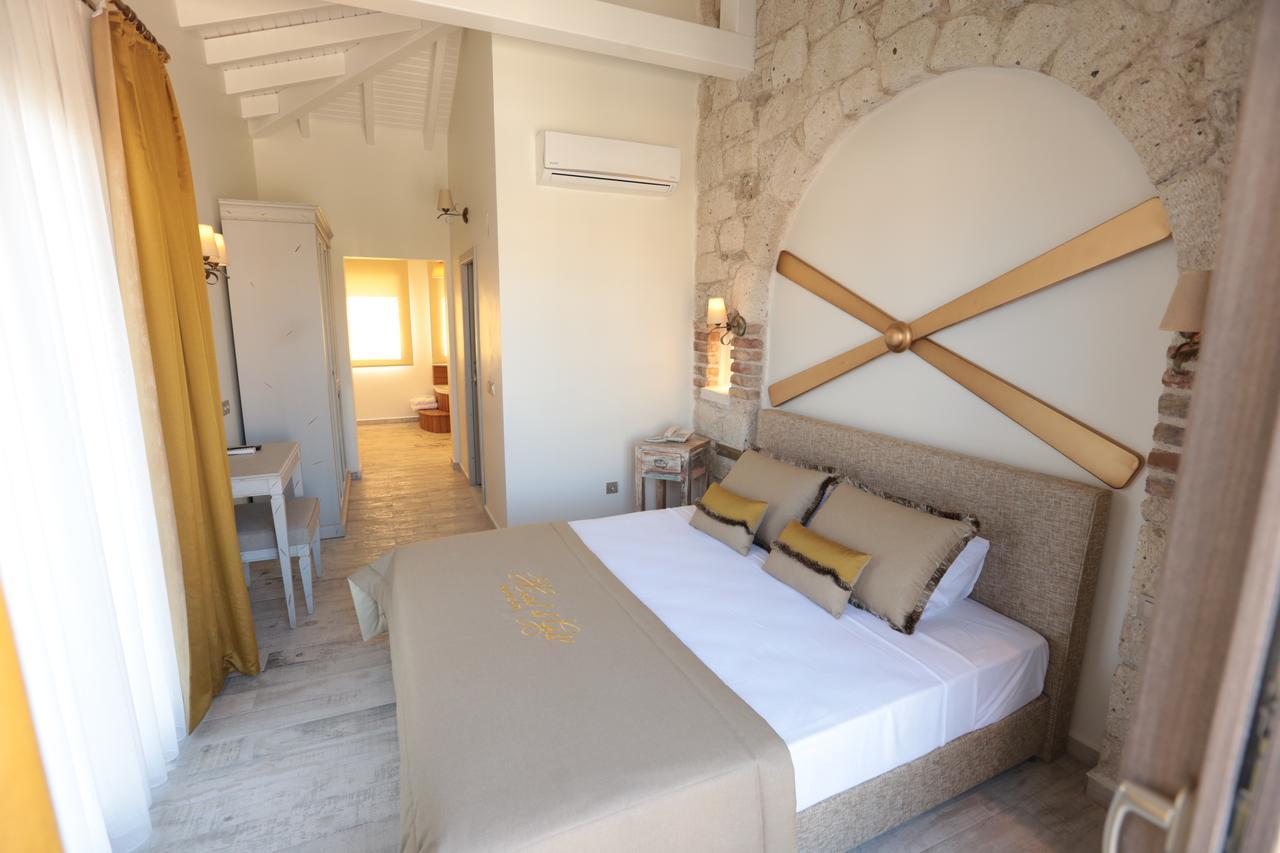 Hotel De Gold Alacati (Adults Only) ภายนอก รูปภาพ