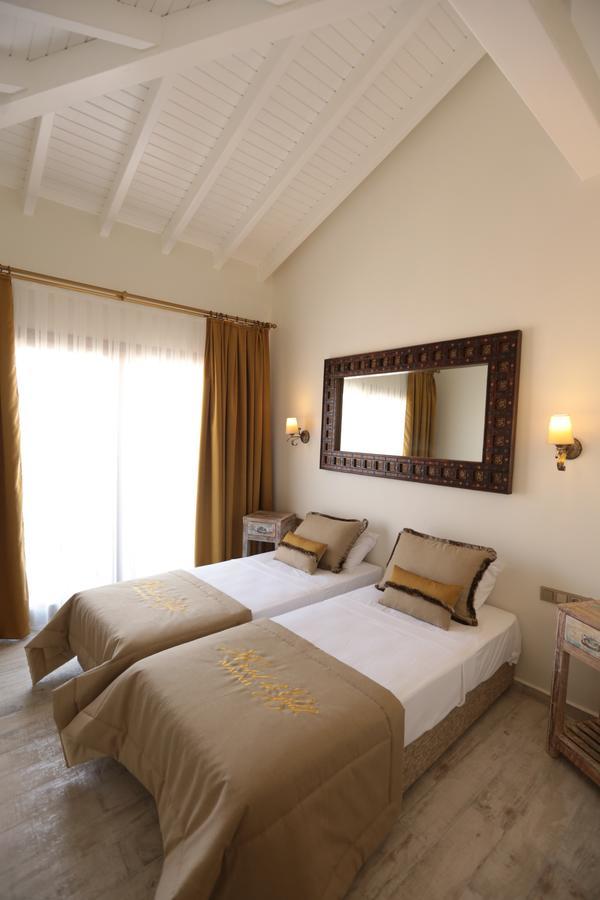 Hotel De Gold Alacati (Adults Only) ภายนอก รูปภาพ