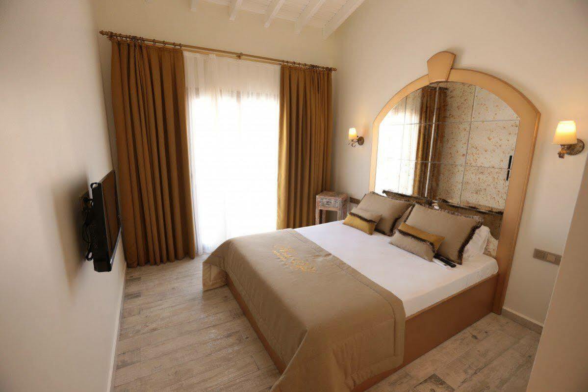 Hotel De Gold Alacati (Adults Only) ภายนอก รูปภาพ